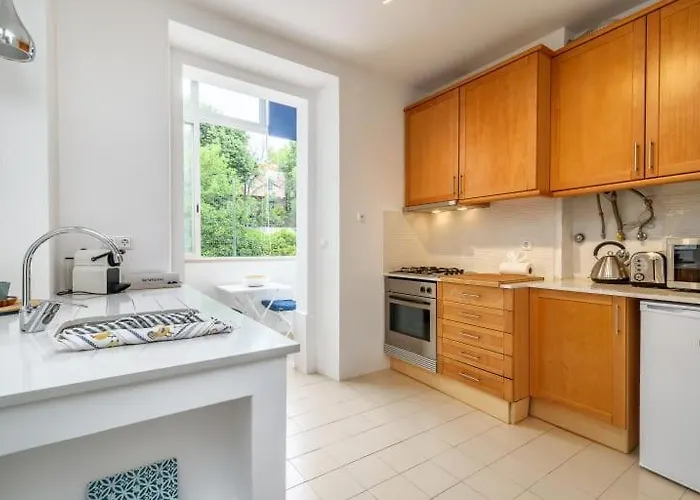 Guestready - Cosy Flat Santos-o-velho Lägenhet *